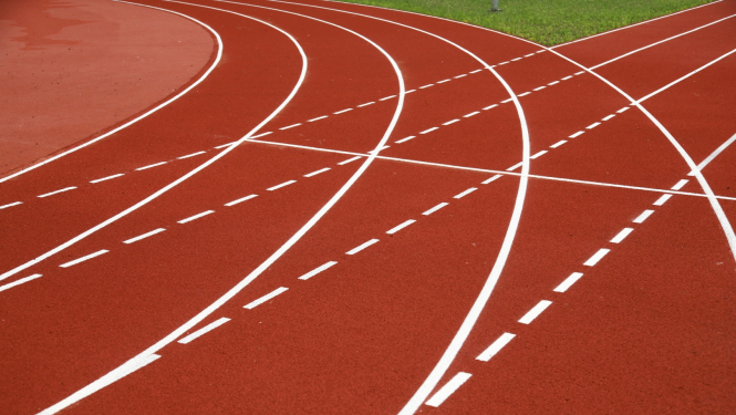 Pilnveidos Rīgas Hanzas vidusskolas futbola stadiona infrastruktūru