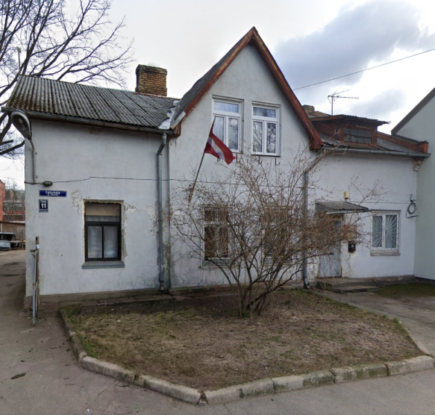 Elektroniskā izsolē ar augšupejošu soli tiek pārdoti nekustamie īpašumi Čiekurkalna 3. šķērslīnijā 11, Rīgā (kadastra Nr. 0100 087 0213 un kadastra Nr. 0100 587 0117) (Čiekurkalnā)