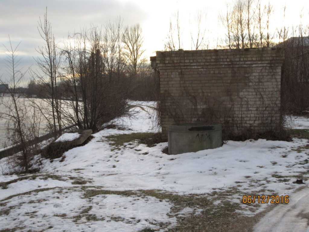 Mazā Ūdens 1A, garāža