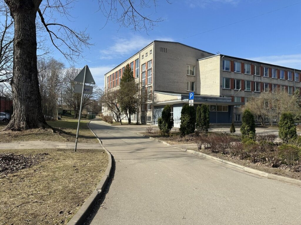 Baltā 22